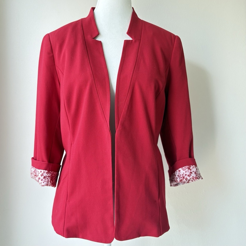 Kensie Open Front Blazer Size Medium Red Classic Floral Lining Office Church